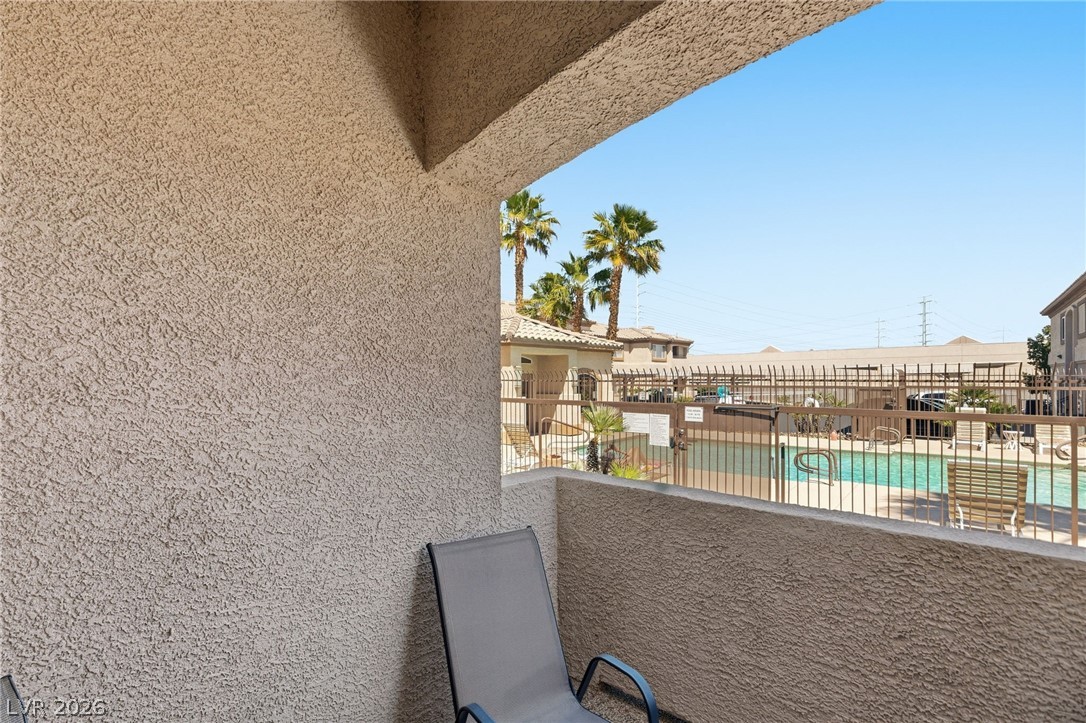 Photo 31 of 35, 8725 W Flamingo Road #102