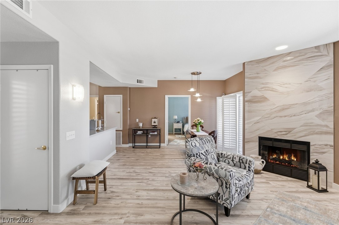 Photo 8 of 35, 8725 W Flamingo Road #102