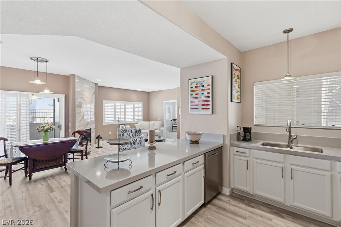 Photo 13 of 35, 8725 W Flamingo Road #102