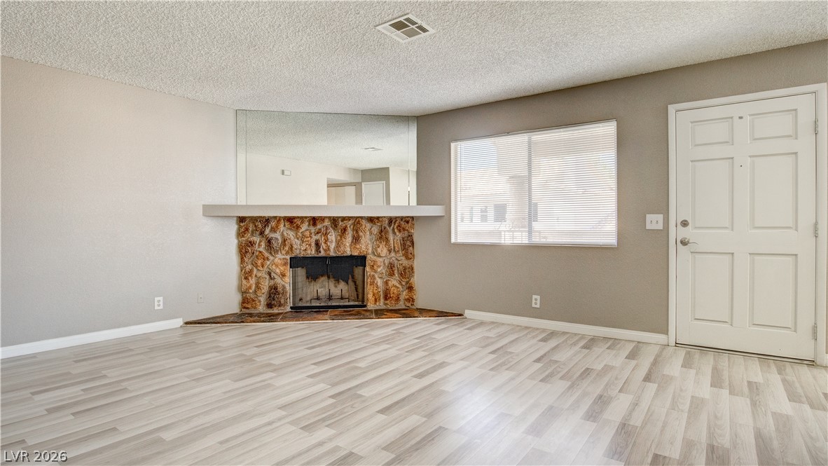 Photo 7 of 26, 1332 Pinto Rock Lane #201