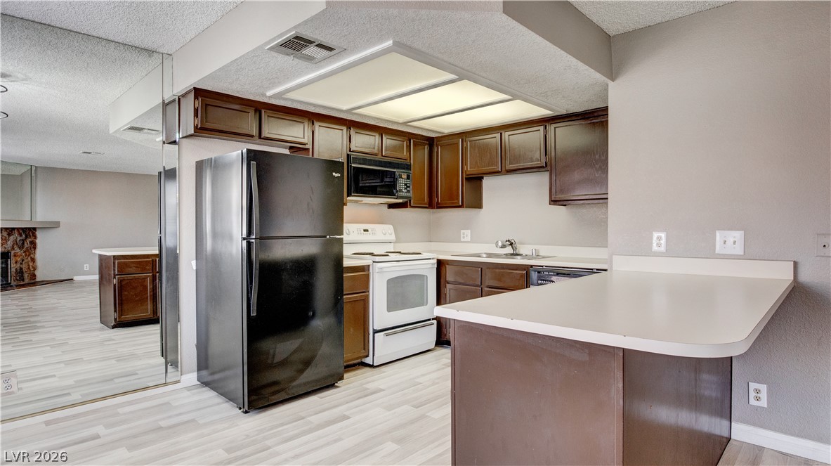 Photo 8 of 26, 1332 Pinto Rock Lane #201