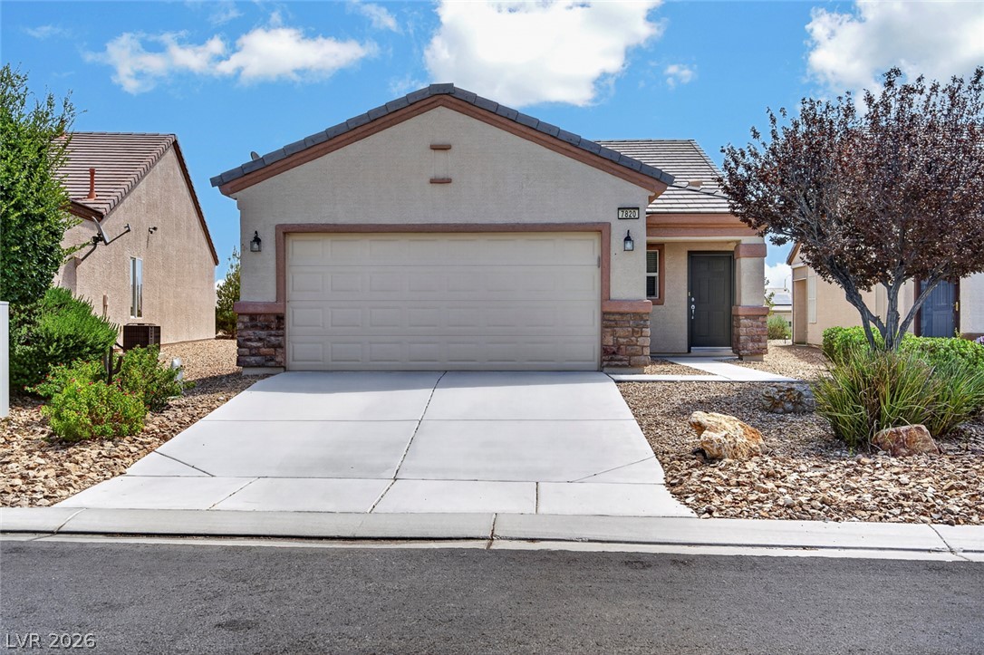 Photo 2 of 7820 Pine Warbler Way