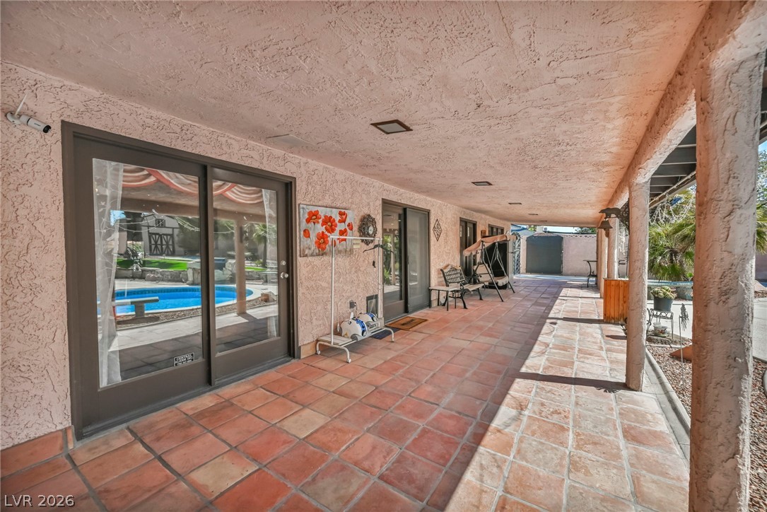 Photo 16 of 61, 2935 S Torrey Pines Drive
