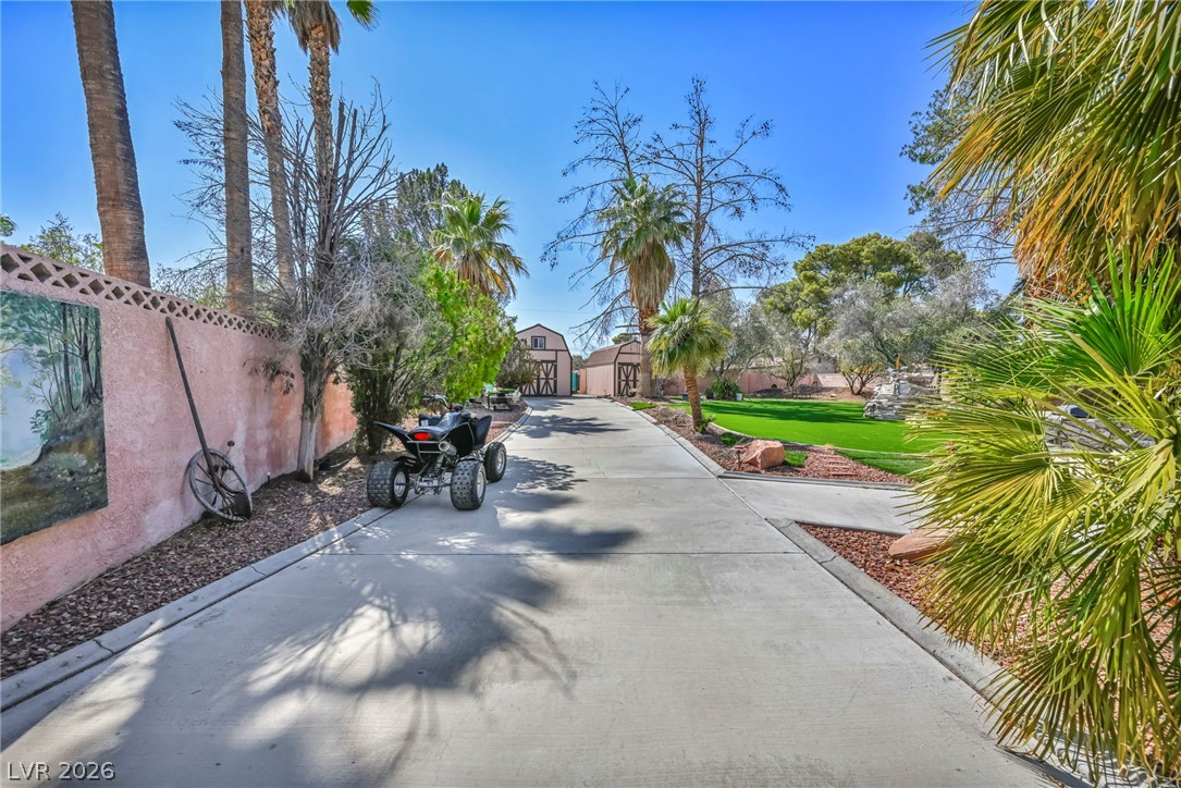 Photo 22 of 61, 2935 S Torrey Pines Drive