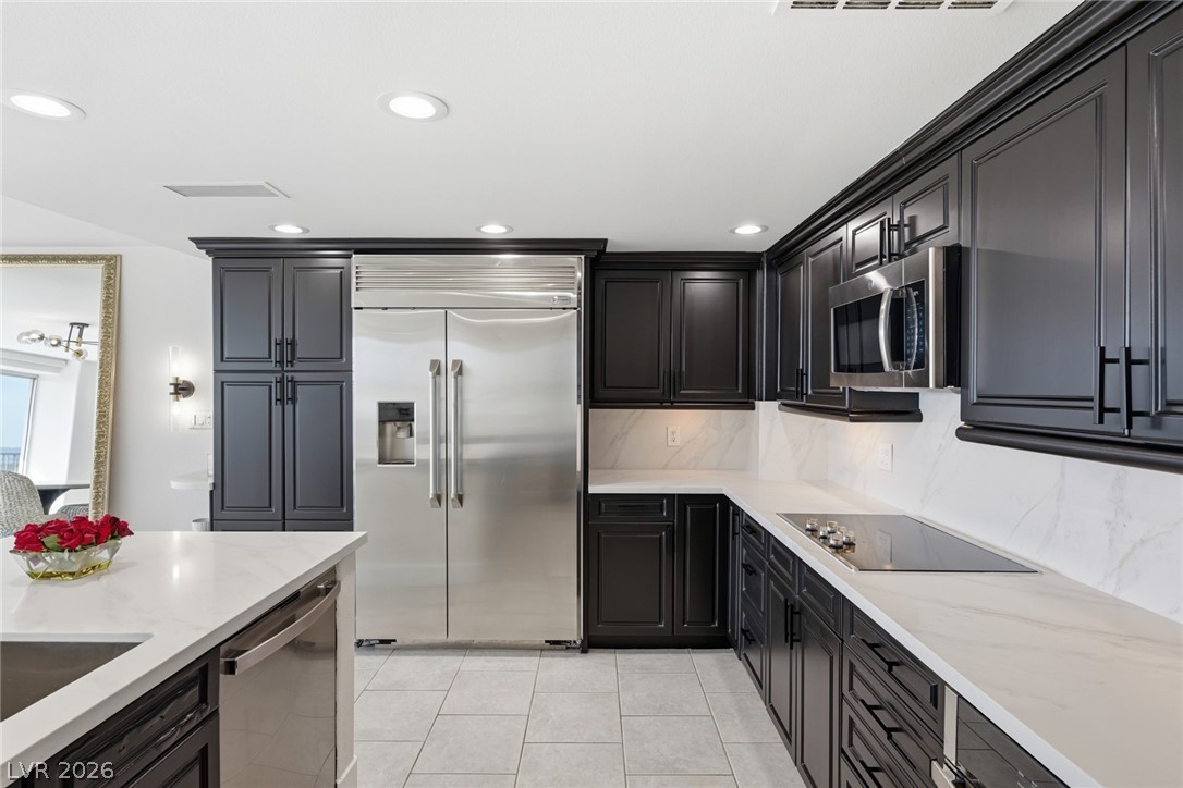 Photo 20 of 49, 3111 Bel Air Drive #15D