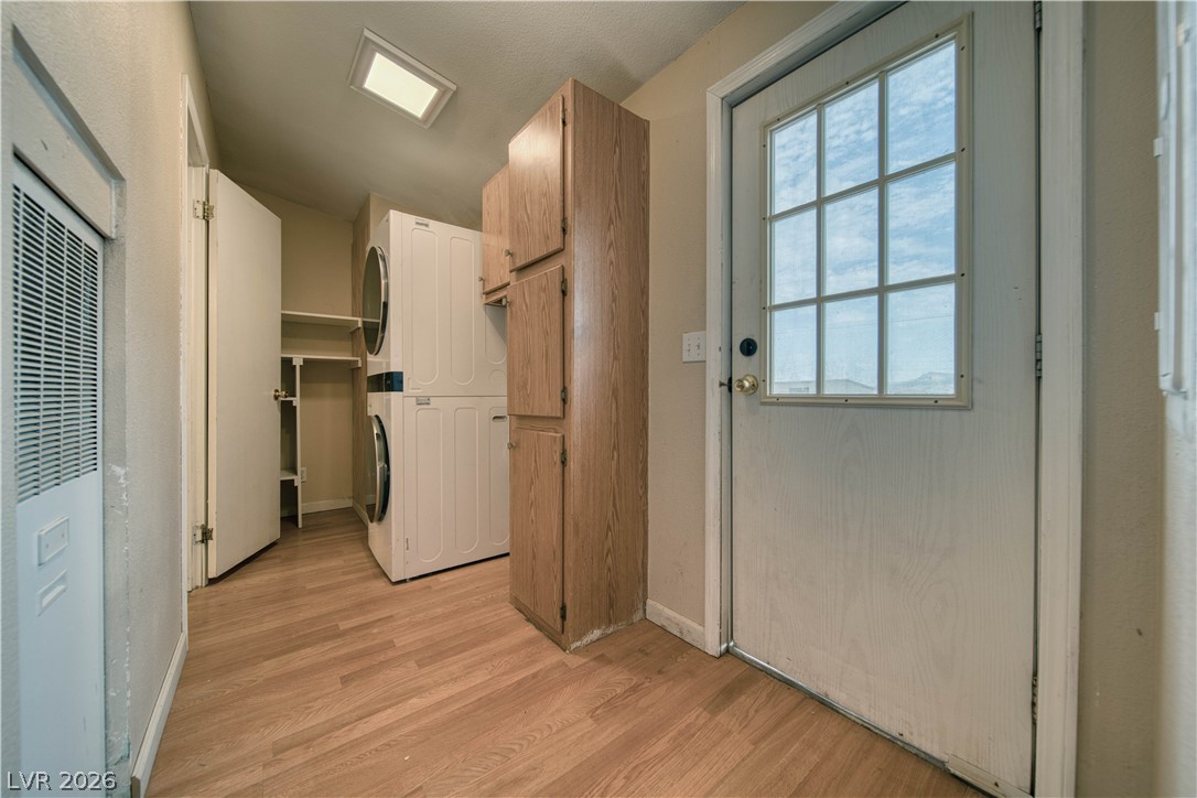 Photo 10 of 21, 2050 Debbie Court