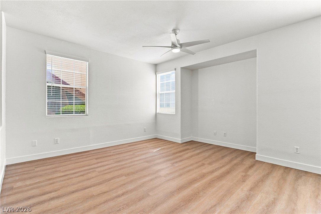 Photo 17 of 41, 1704 Queen Victoria Street #102
