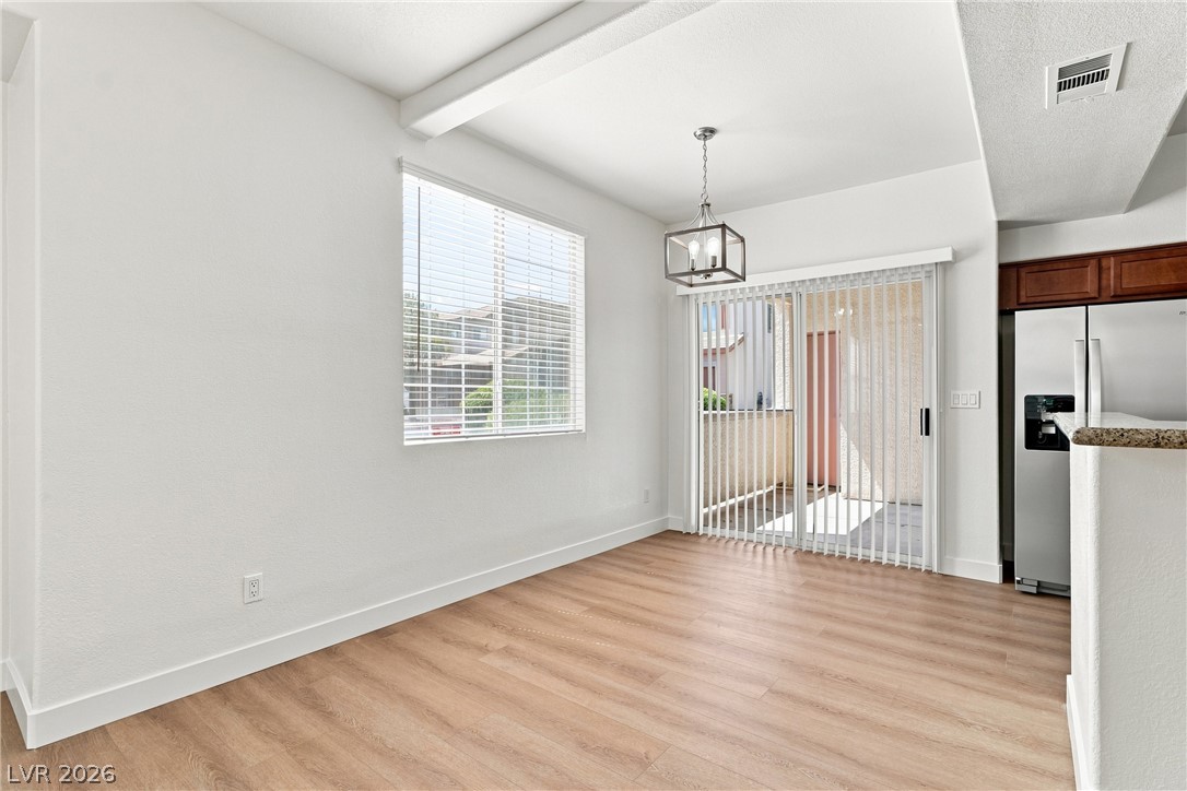 Photo 14 of 41, 1704 Queen Victoria Street #102