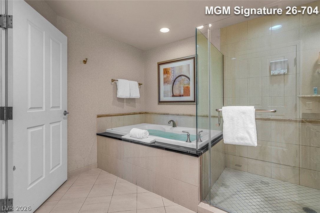 Photo 15 of 38, 135 E Harmon Avenue #1704