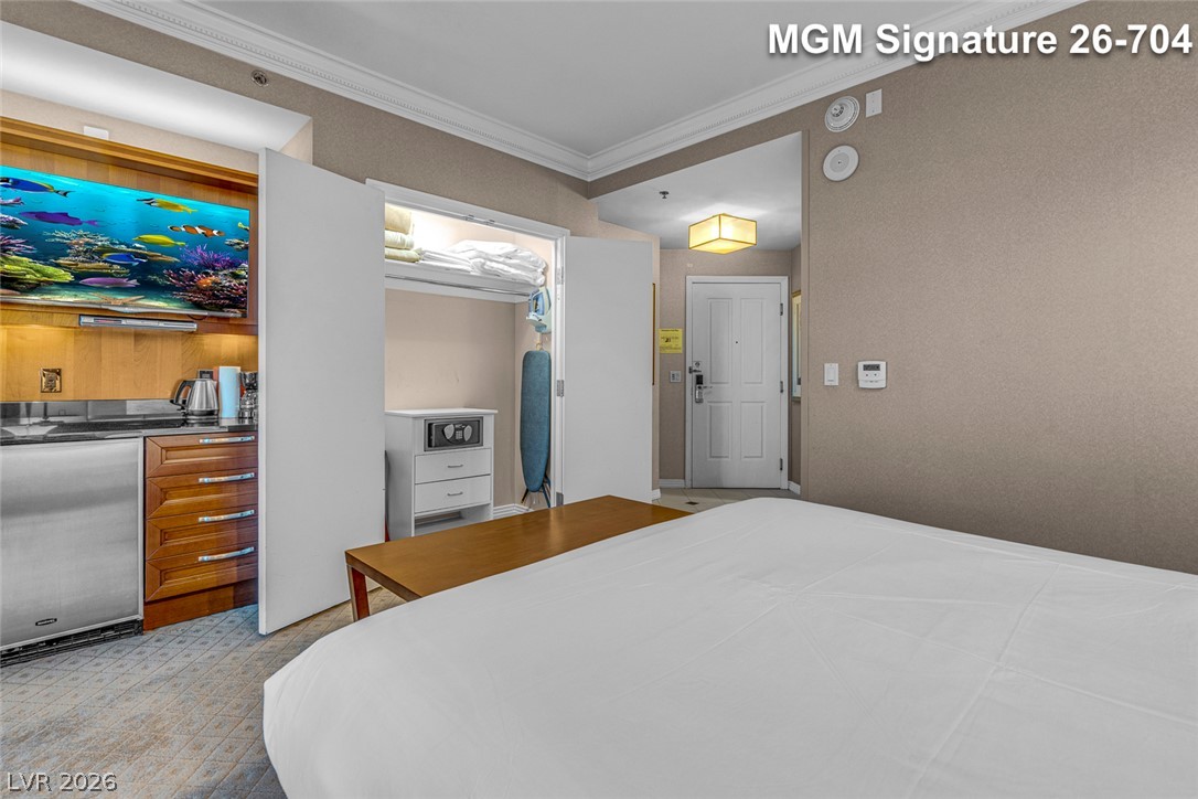 Photo 10 of 38, 135 E Harmon Avenue #1704