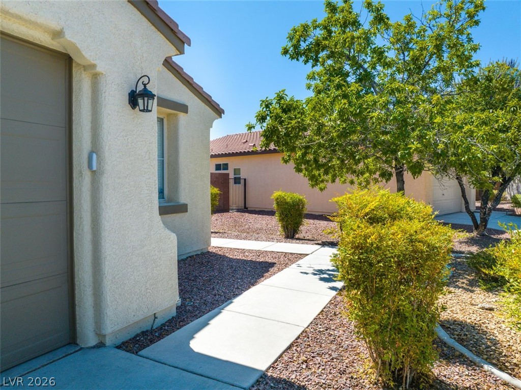 Photo 6 of 61, 4791 Leone Avenue