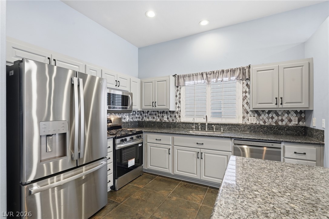 Photo 15 of 38, 507 Dart Brook Place