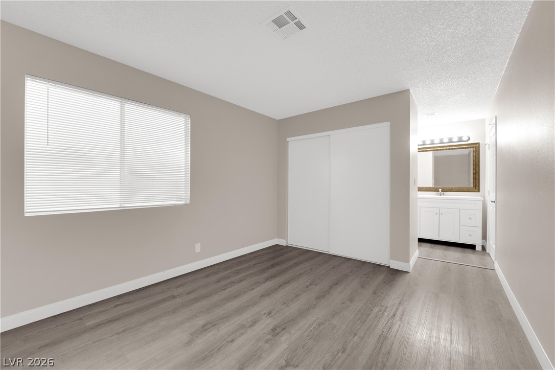 Photo 15 of 31, 5049 Spencer Street #A
