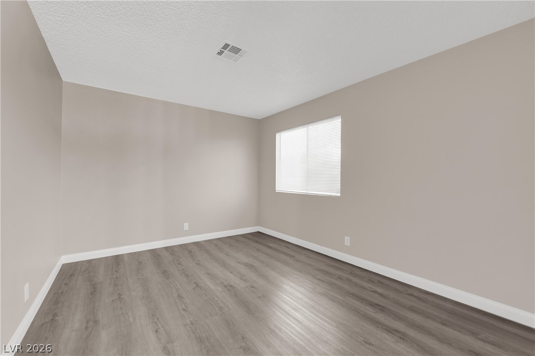 Photo 19 of 31, 5049 Spencer Street #A