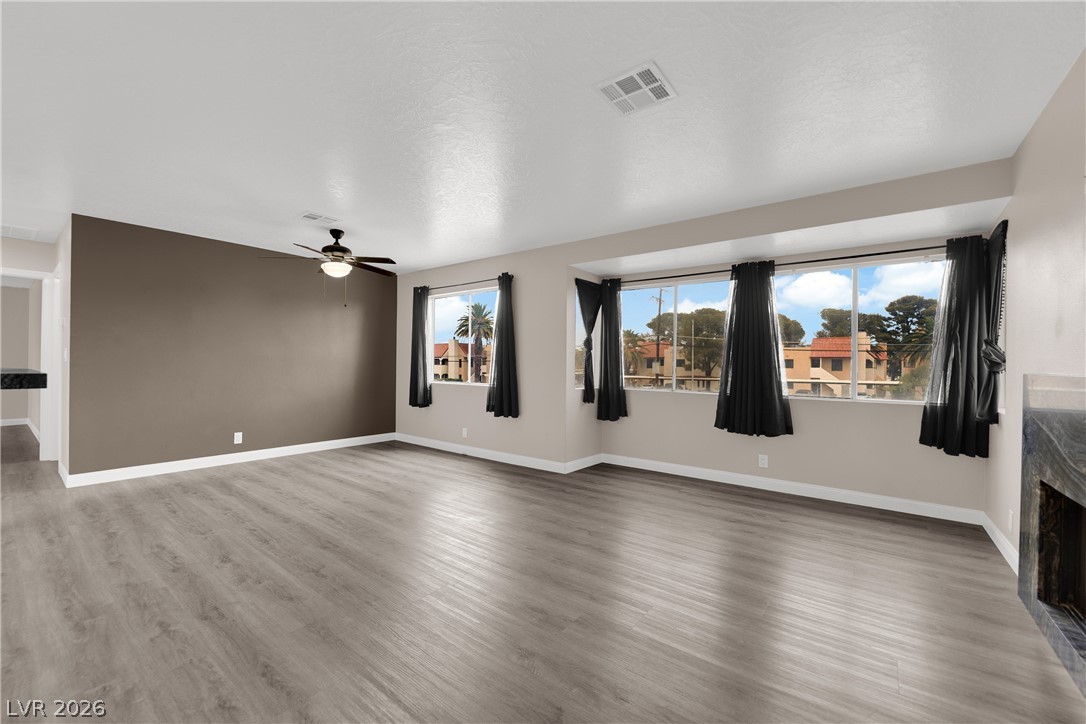 Photo 4 of 5049 Spencer Street #A