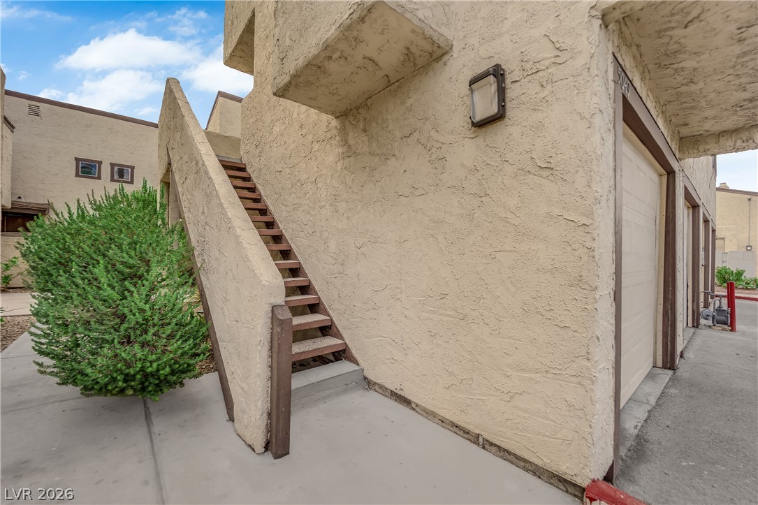 Photo 27 of 31, 5049 Spencer Street #A