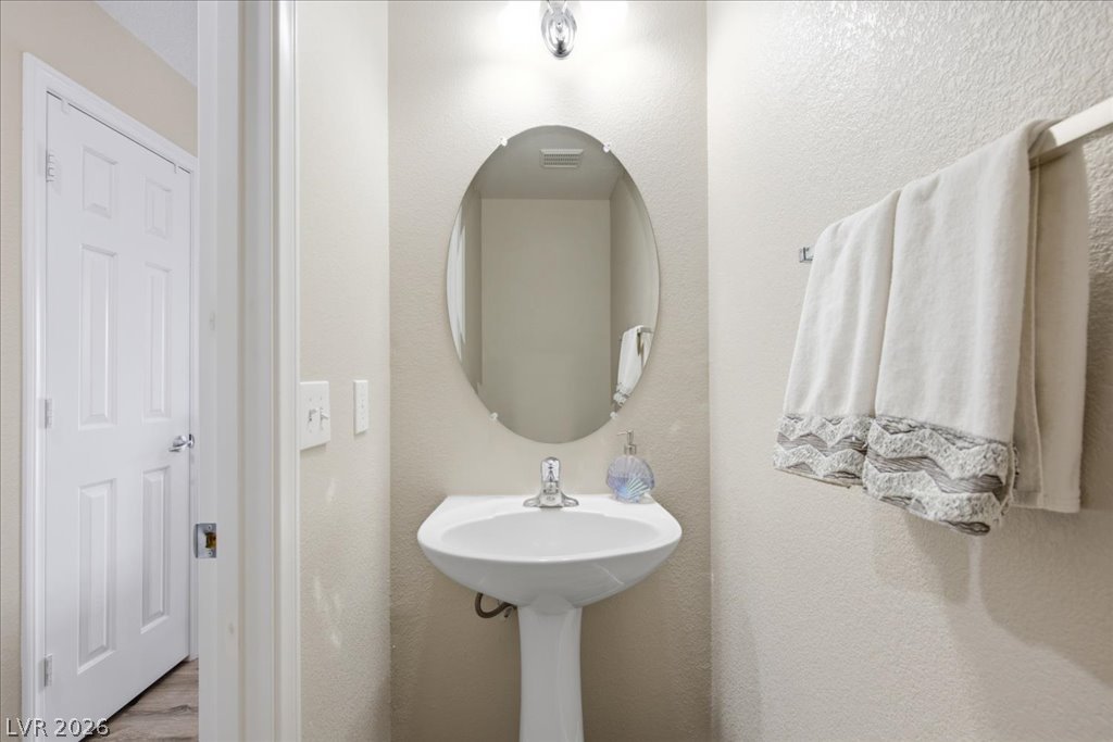 Photo 13 of 26, 10818 Rosabella Street