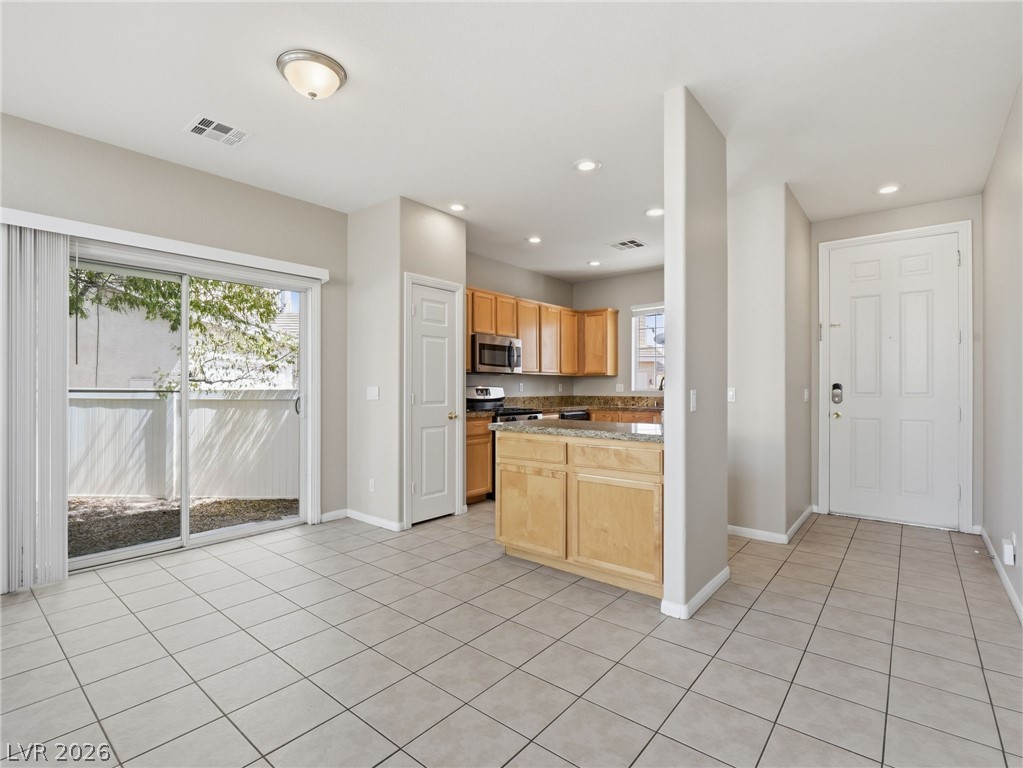 Photo 11 of 38, 10280 Cherry Brook Street