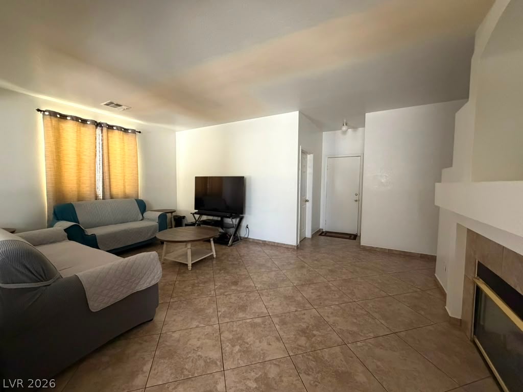 Photo 15 of 61, 5933 Spinnaker Point Avenue