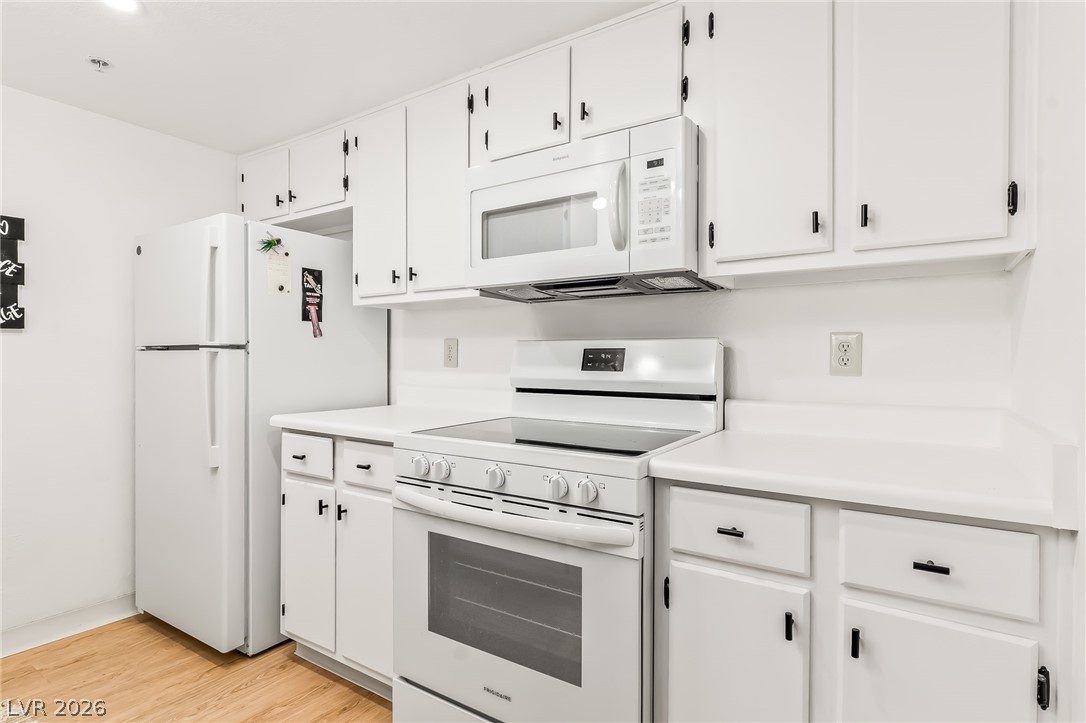 Photo 10 of 45, 3550 Bay Sands Drive #1031