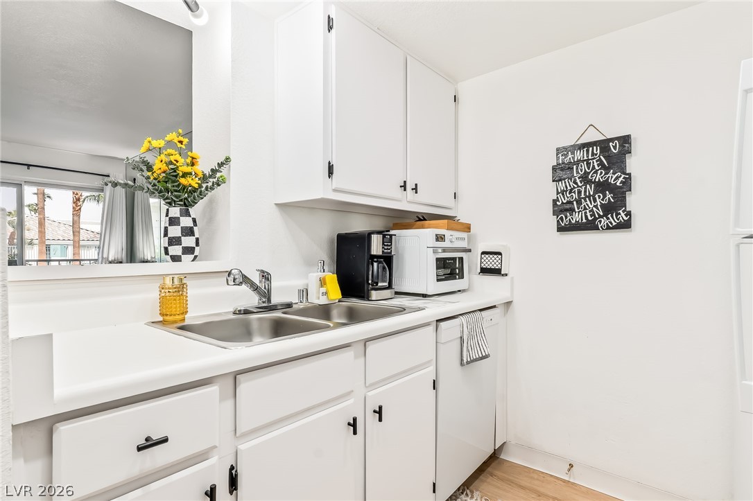 Photo 11 of 45, 3550 Bay Sands Drive #1031