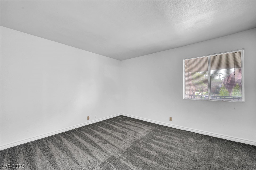 Photo 24 of 31, 4340 Sandy River Drive #84