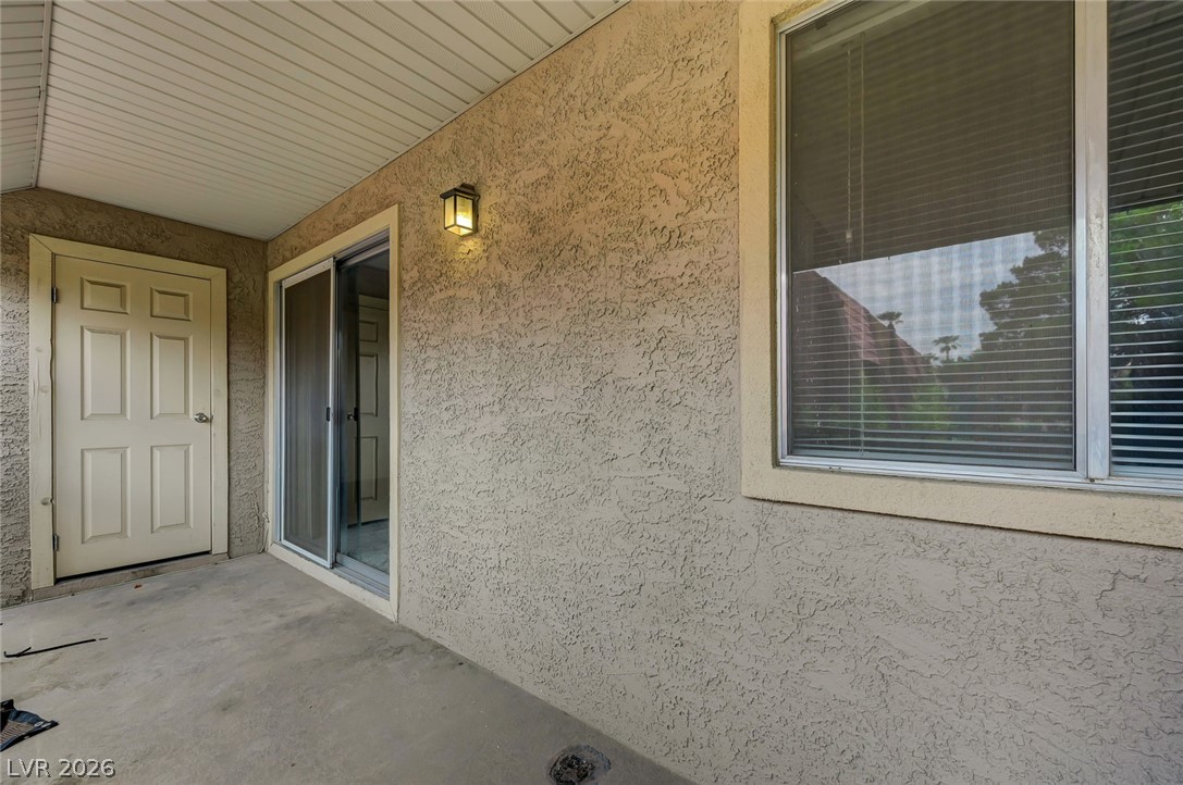 Photo 29 of 31, 4340 Sandy River Drive #84