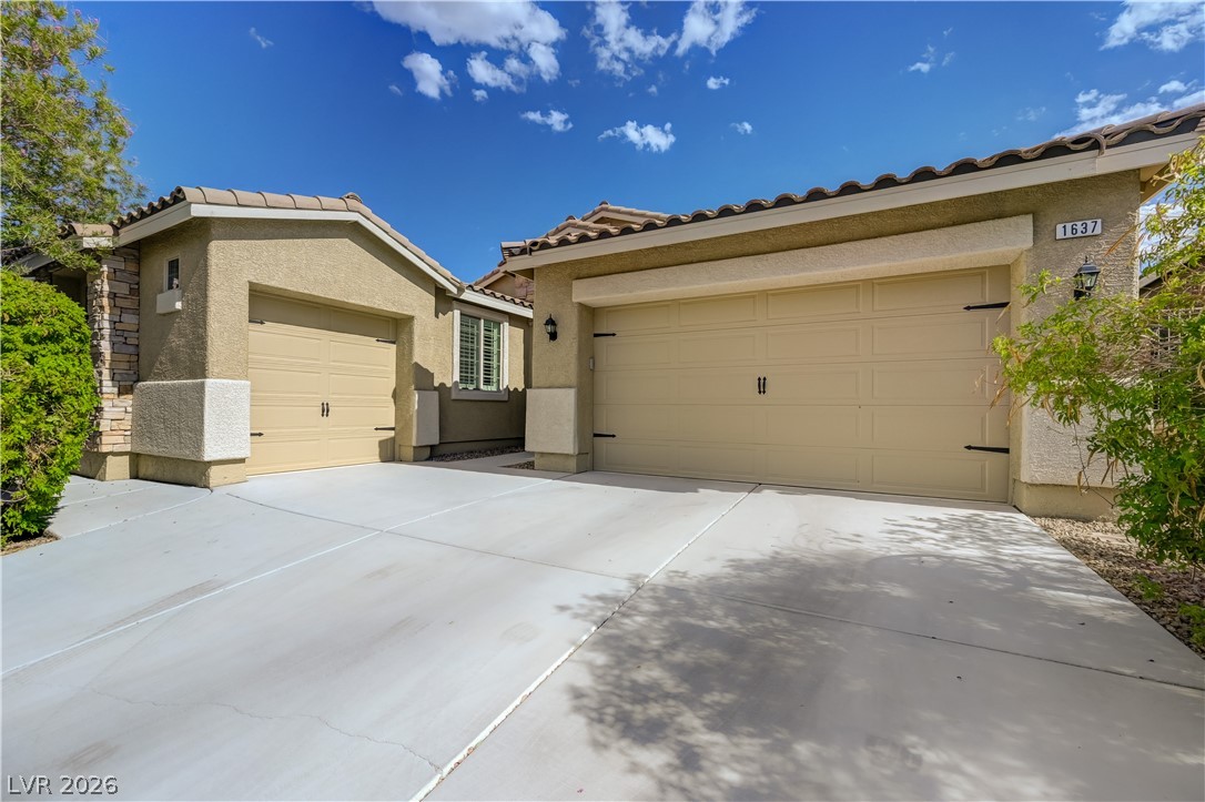 Photo 4 of 1637 Blue Cliffs Avenue
