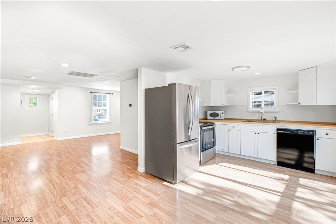 Photo 8 of 33, 636 Avenue C