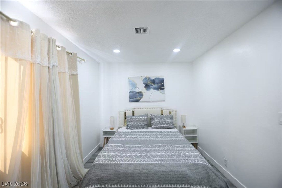 Photo 18 of 24, 3232 Jericho Street #A