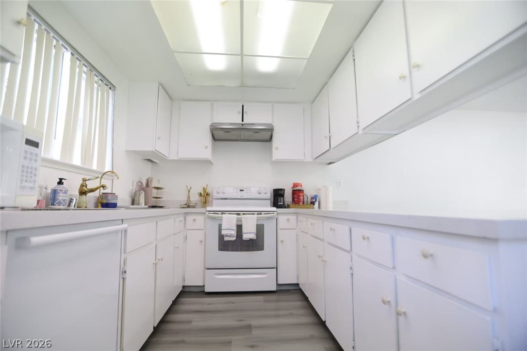 Photo 7 of 24, 3232 Jericho Street #A