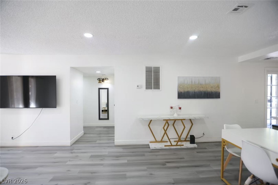 Photo 8 of 24, 3232 Jericho Street #A