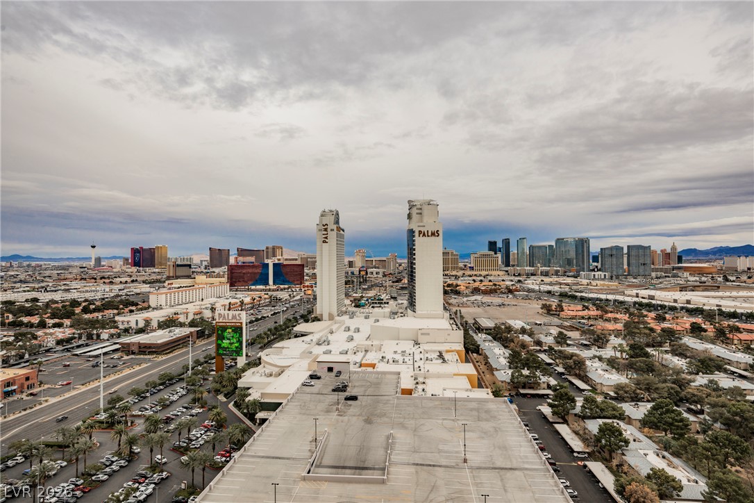 Photo 36 of 38, 4381 W Flamingo Road #2520