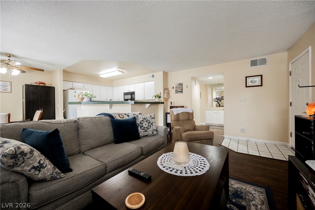 7909 Fossil Creek Lane #102, Las Vegas 89145
