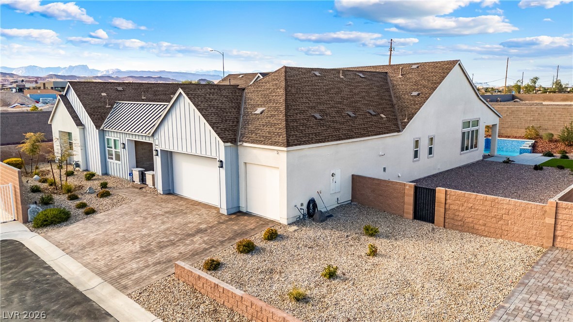 8811 Italian Trotter Court, Las Vegas 89113