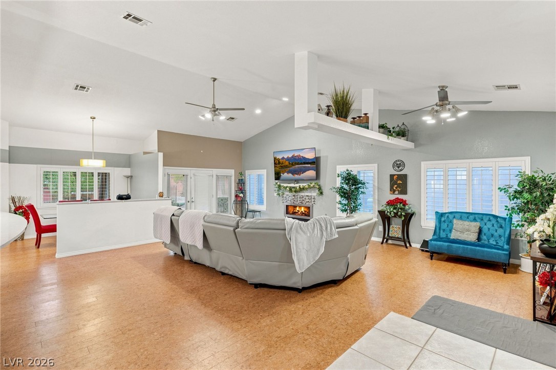 Photo 8 of 40, 7275 Darby Avenue