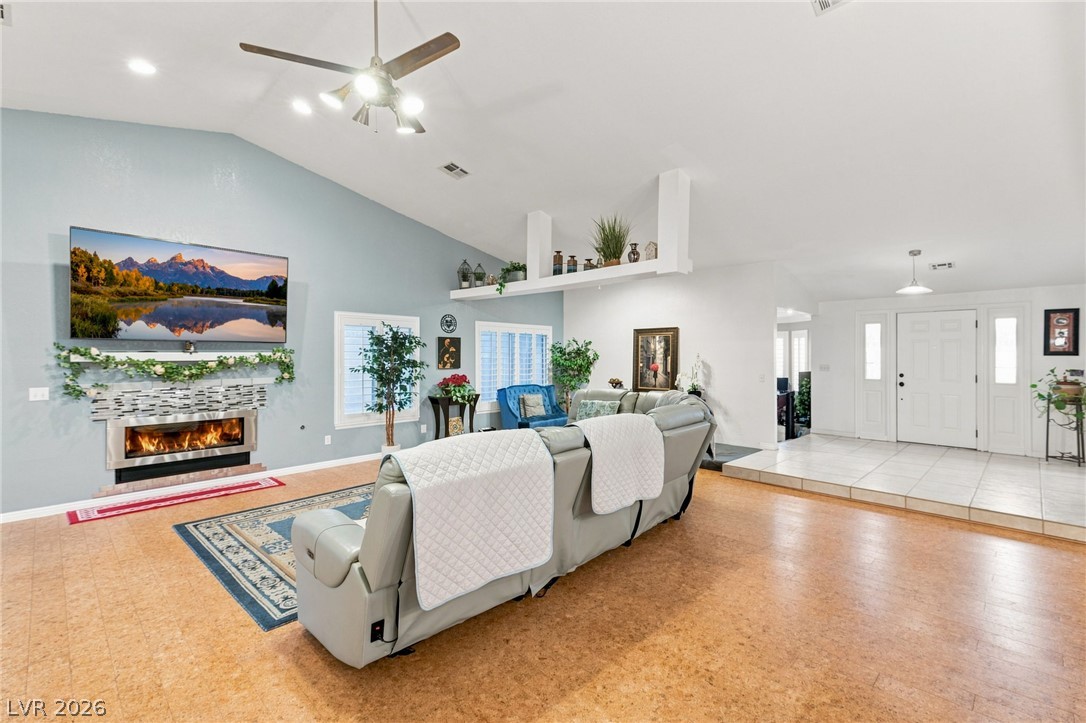 Photo 9 of 40, 7275 Darby Avenue