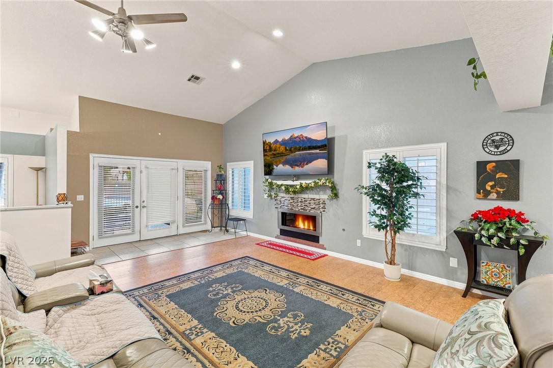 Photo 10 of 40, 7275 Darby Avenue