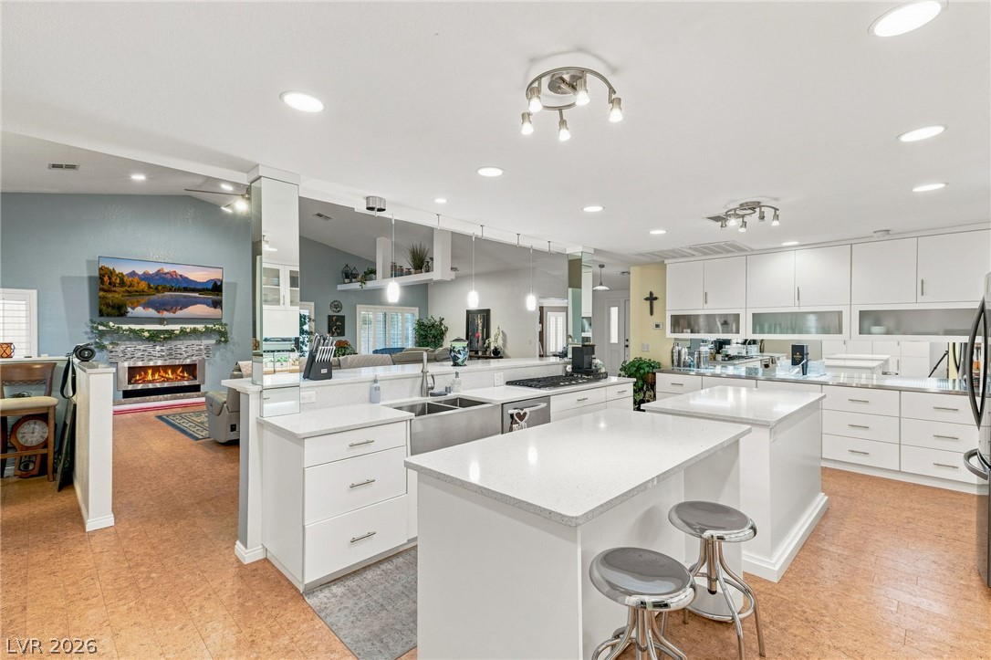 Photo 14 of 40, 7275 Darby Avenue