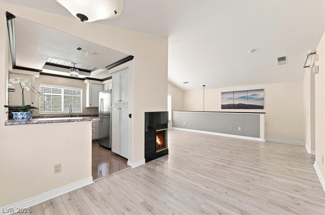 Photo 8 of 28, 5201 S Torrey Pines Drive #1244
