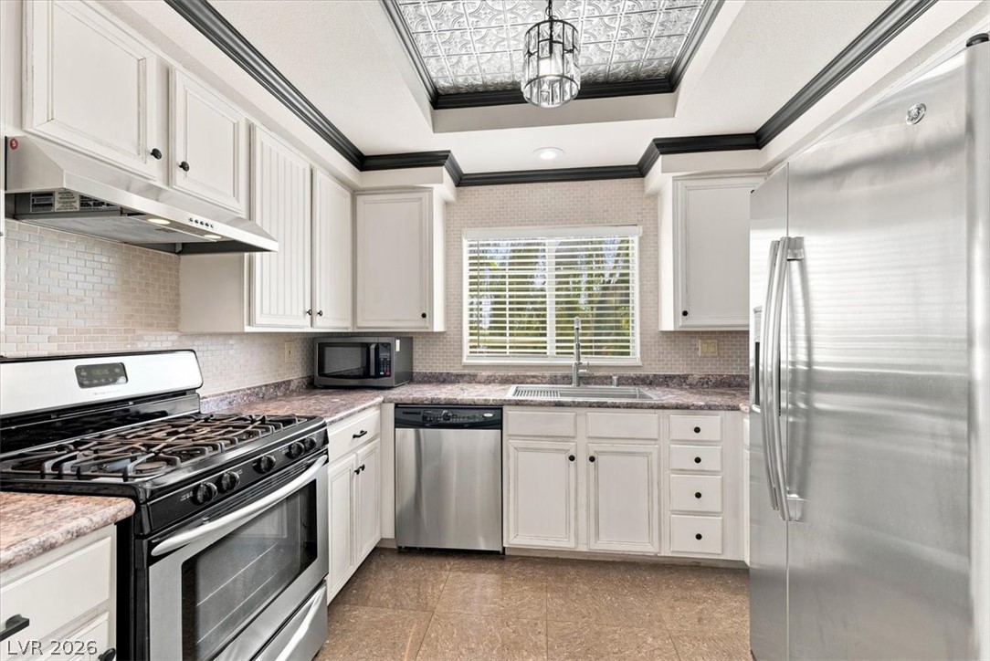 Photo 9 of 28, 5201 S Torrey Pines Drive #1244