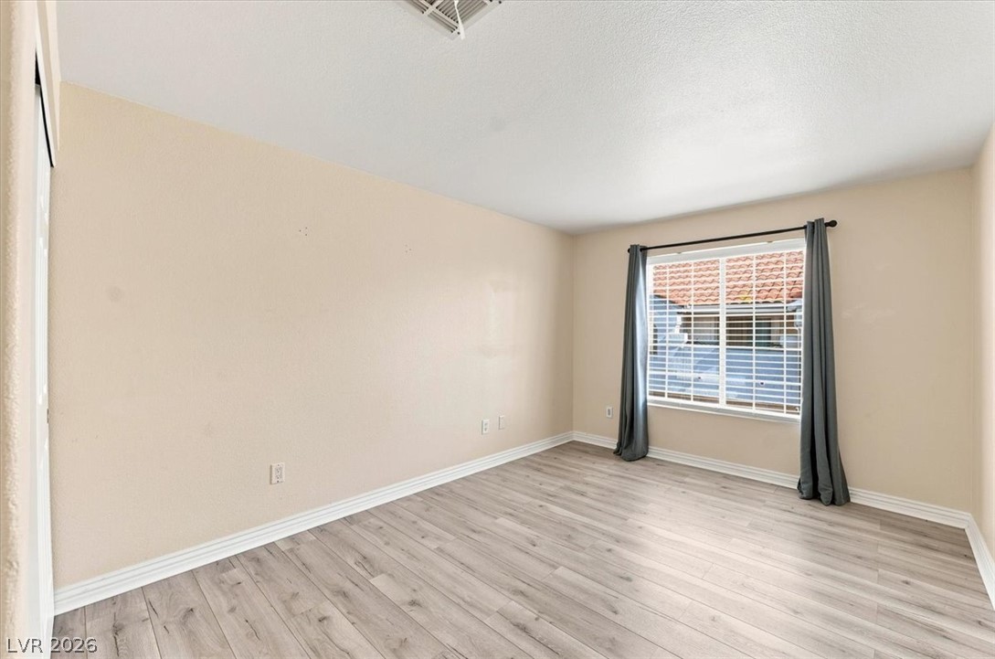 Photo 10 of 28, 5201 S Torrey Pines Drive #1244