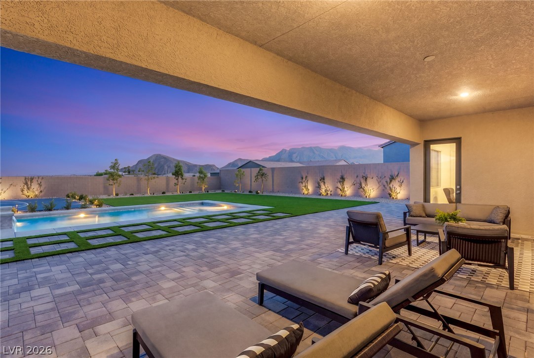 Photo 4 of 9527 New Discovery Avenue