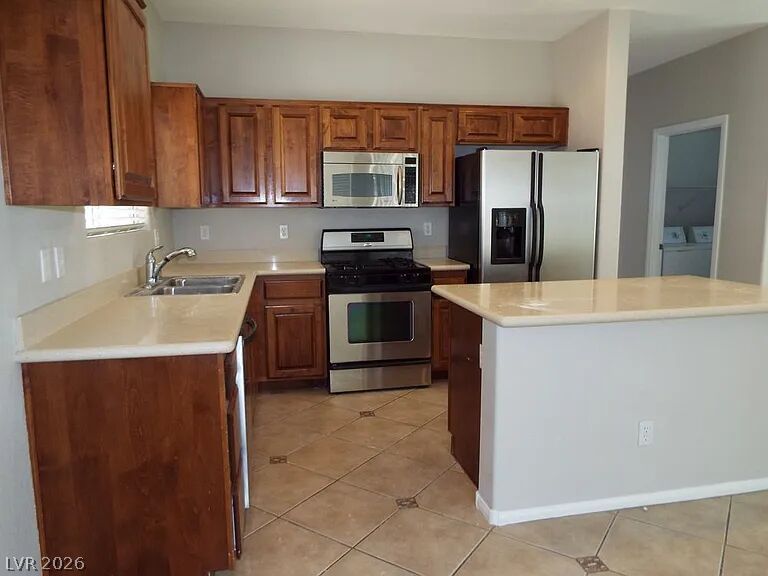 Photo 4 of 10825 Paradise Road