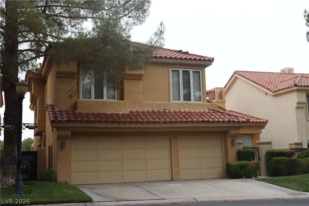 Photo 3 of 7890 Castle Pines Avenue