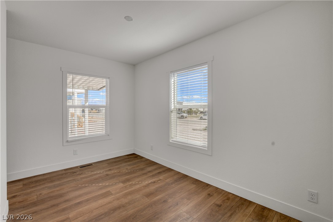 Photo 14 of 39, 478 W Ingram Avenue