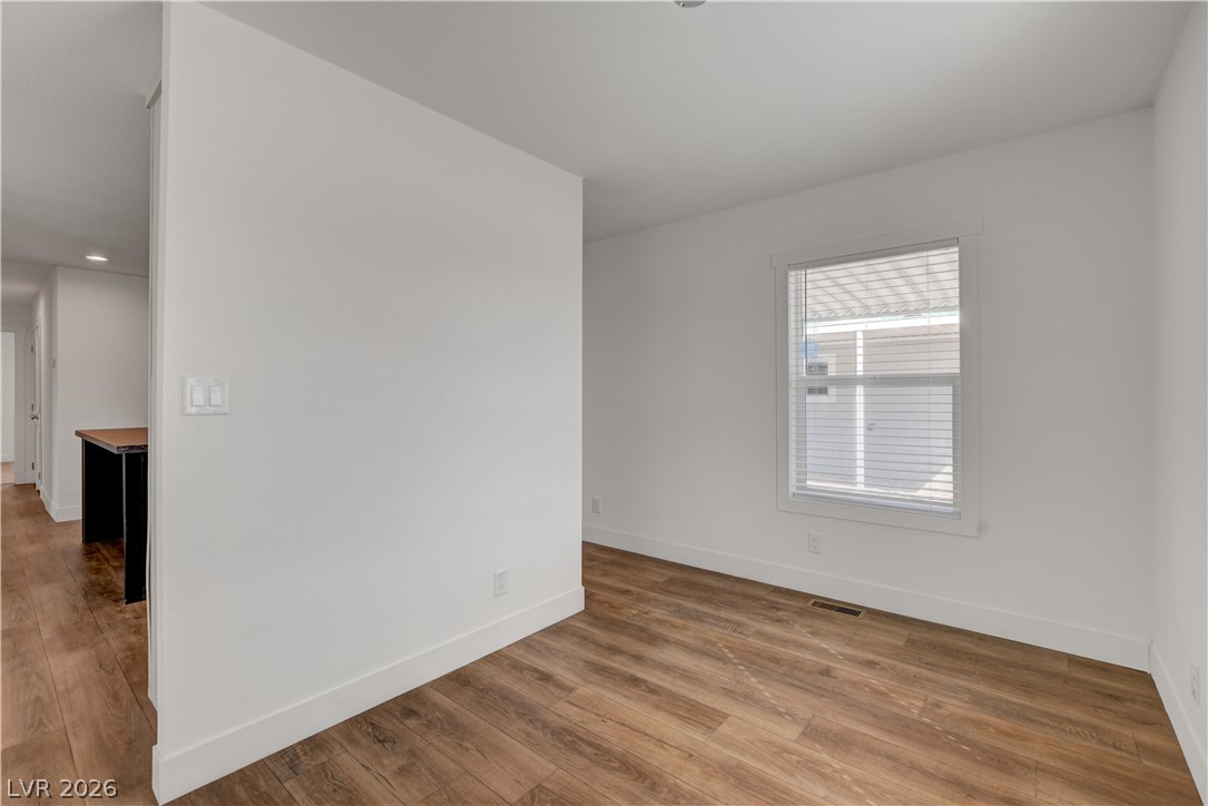 Photo 18 of 39, 478 W Ingram Avenue