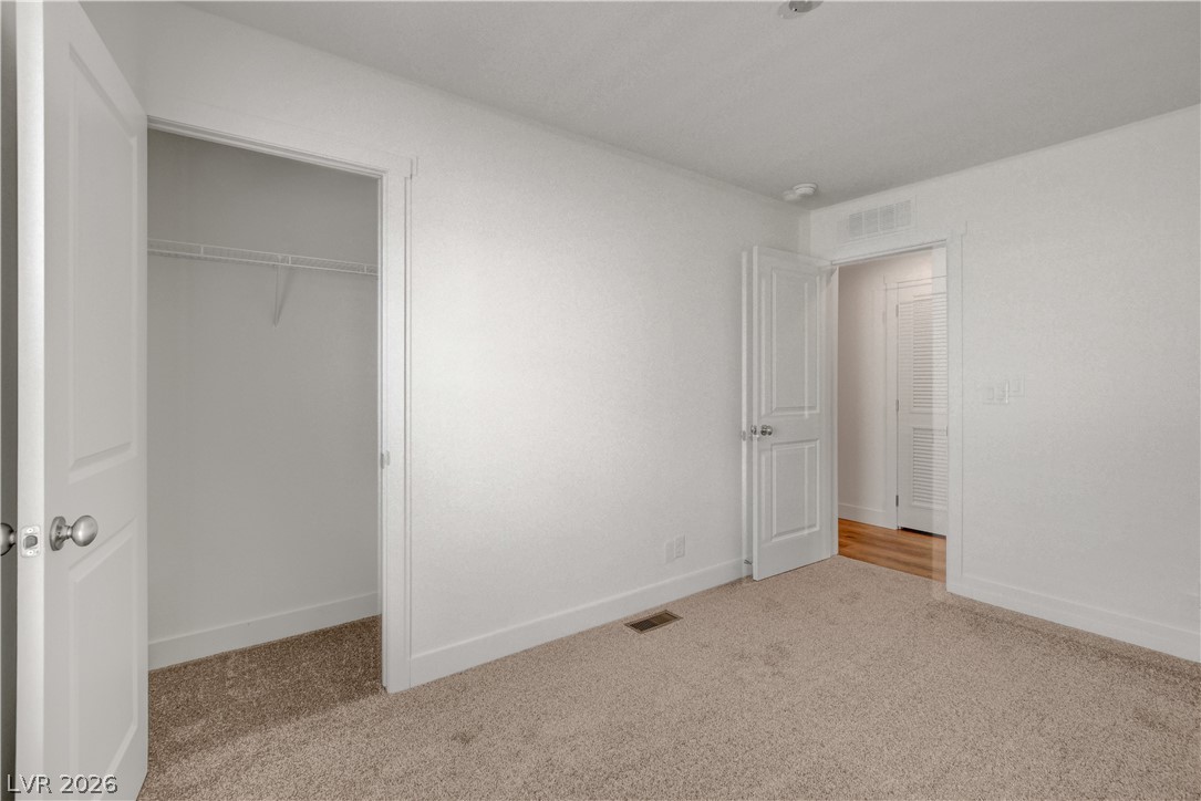 Photo 18 of 39, 468 W Ingram Avenue