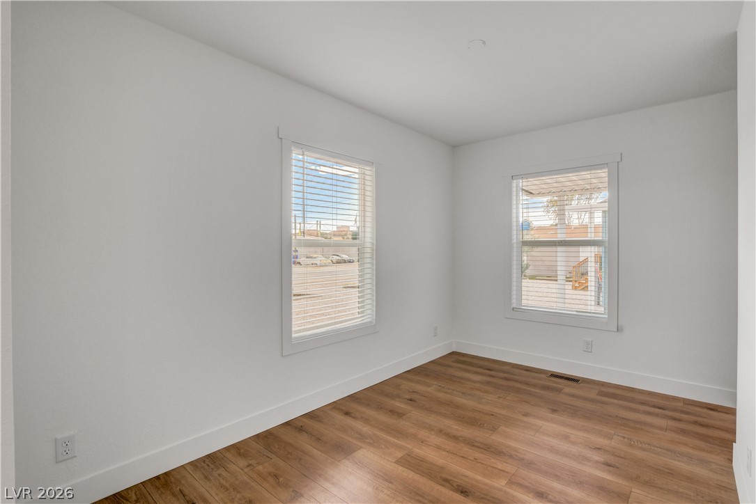 Photo 20 of 39, 468 W Ingram Avenue