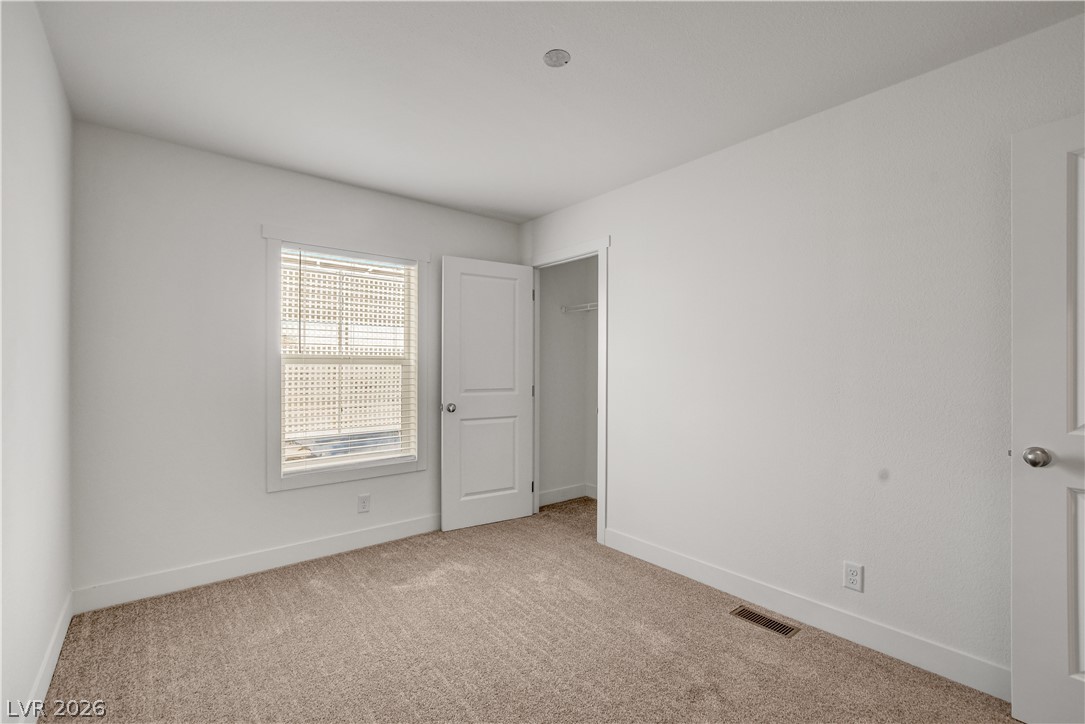 Photo 32 of 39, 468 W Ingram Avenue